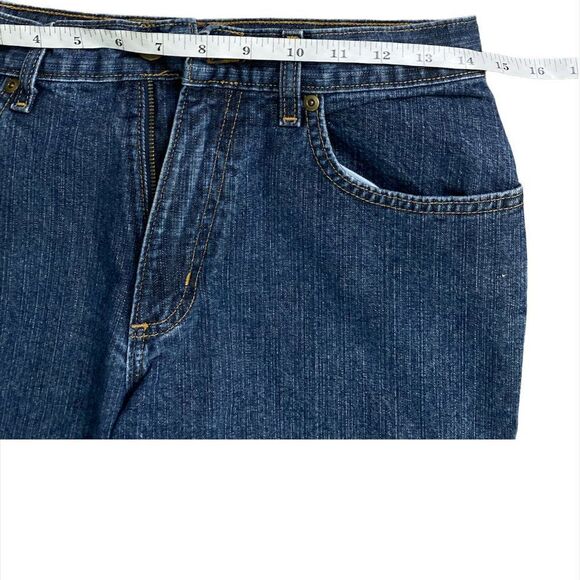 L.L. Bean Women's Blue Dark Wash Mid Rise Denim Boot Cut Jeans Size 4 - Picture 4 of 6